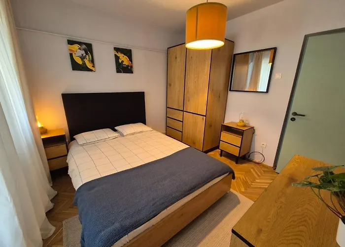 Panorama 7 - Ultracentral Apartment Iconic View