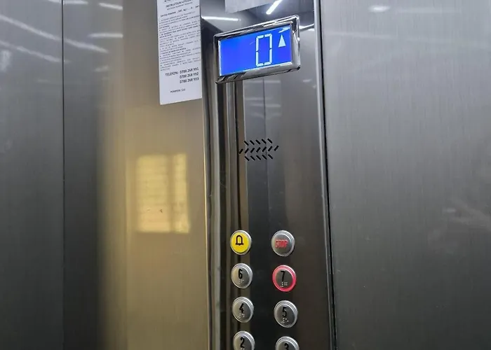 Panorama 7 - Ultracentral Apartment Iconic View