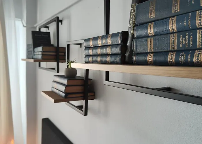 Panorama 7 - Ultracentral Iconic View *